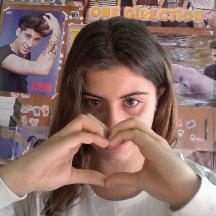 29_6_2014's profile picture. I'm a Directioner. ♥