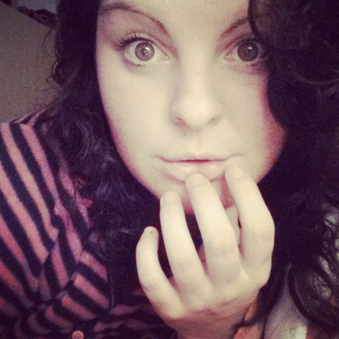 Love dont hate. Be a friend not an enemy. Create dont break ♡