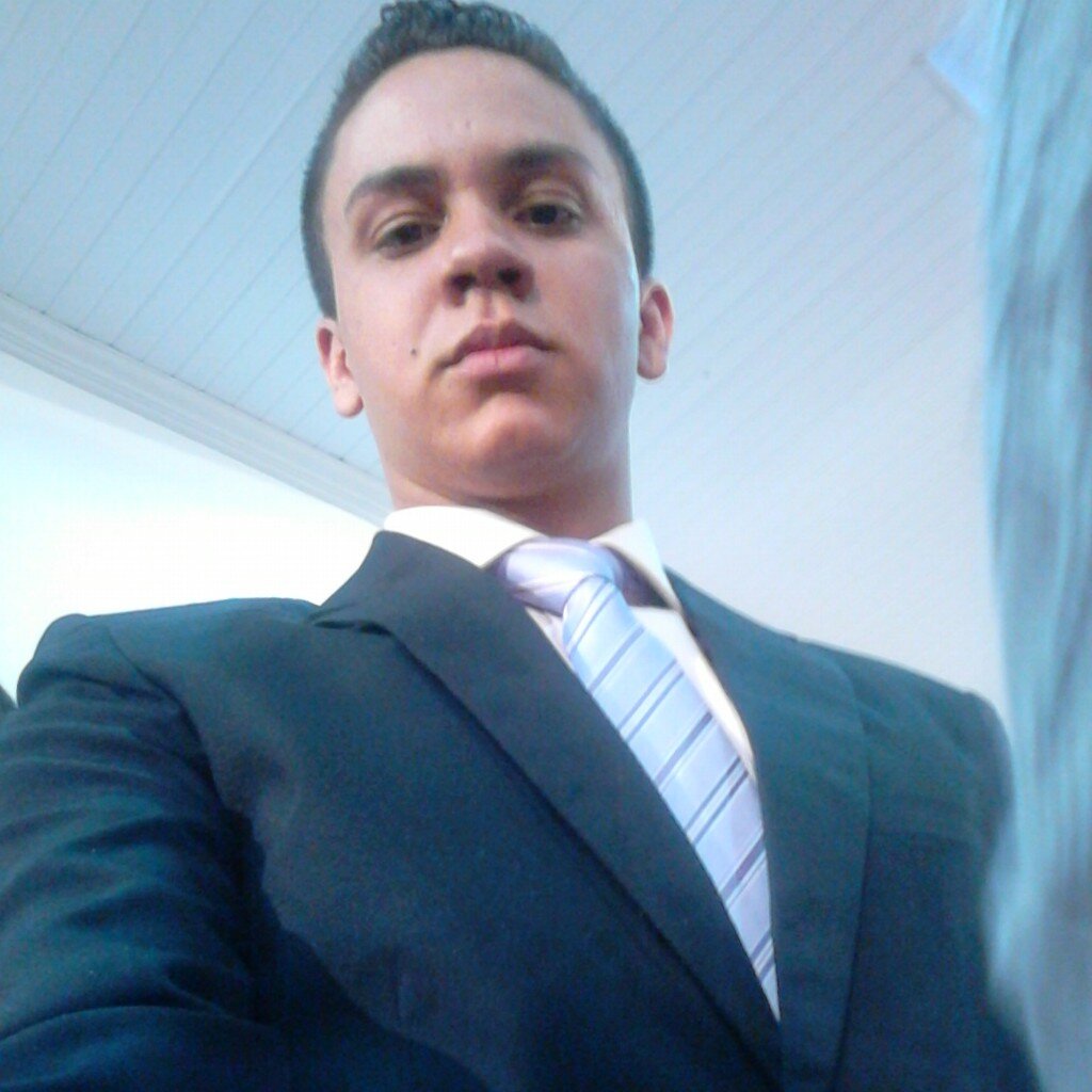 Max junio segue vc...:-)            foi procurando um amor, que eu te encontrei s2