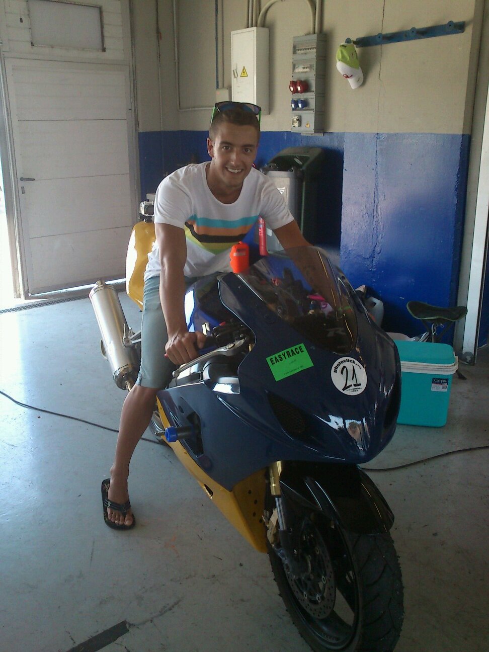 JacintoSanchezz's profile picture. Eres la música que suena en mi mente!!