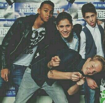 My Hero's are my life. ~ Mainstreet ~ 25%Daaniac 25%Nilsiac 25%Oweniac 25%Reiniac 100%Mainiac ~ #SST