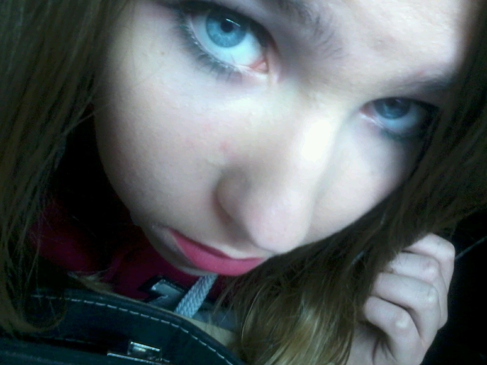 smile_isaa's profile picture. Estudio en el IES el Burgo Las Rozas. Del 2000 mi color favorito es el color de sus ojos y mi sabor favorito el de sus labios ♥