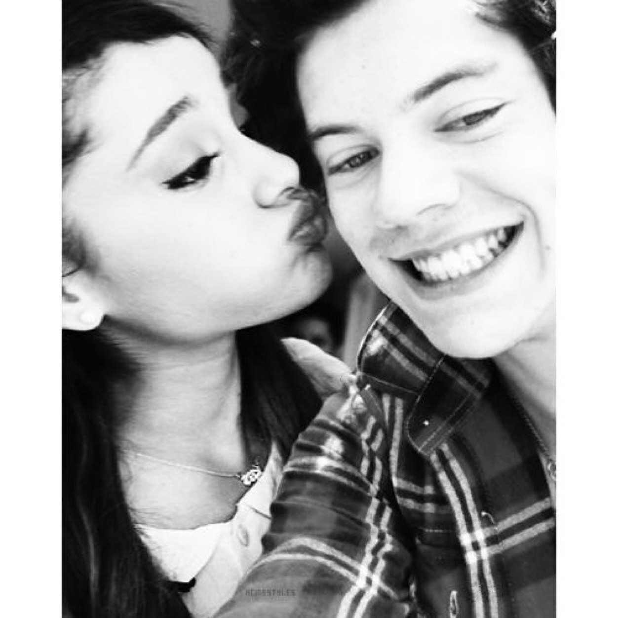 Non conoscevo la perfezione e poi ti ho visto, non credevo nell'amore e poi hai sorriso Ariana
