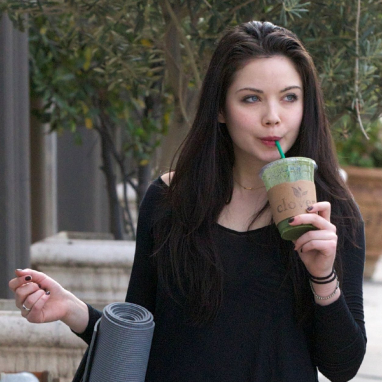 Growing up is so overrated || daughter of Hebe || 18 || PJO RP || Literate