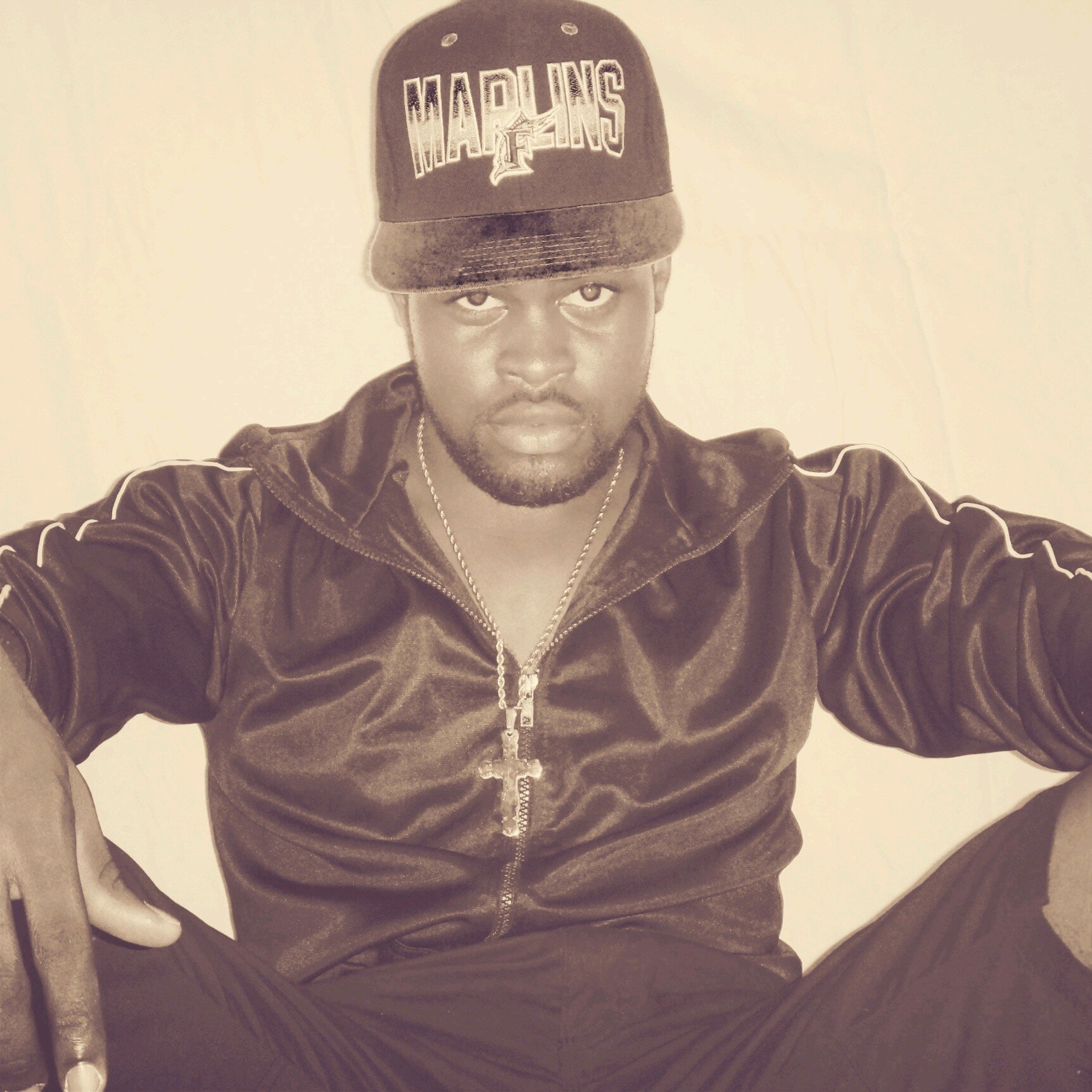 bayron_roberto's profile picture. es un día hermoso