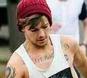 hey i am louis i am a good funny guy i love to eat sing and party and.i am shy {single gay rp}