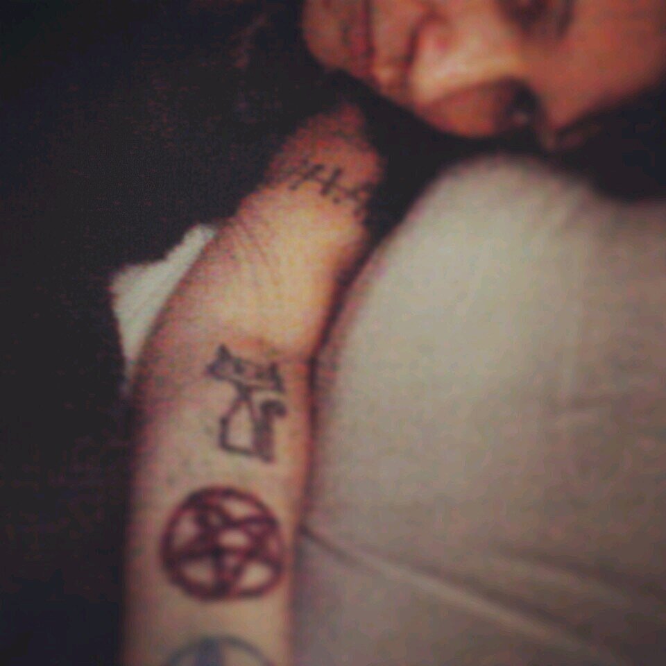 Actress,Satanist, Zombie lover,intoxication enthusiast,humorist, lovable cunt