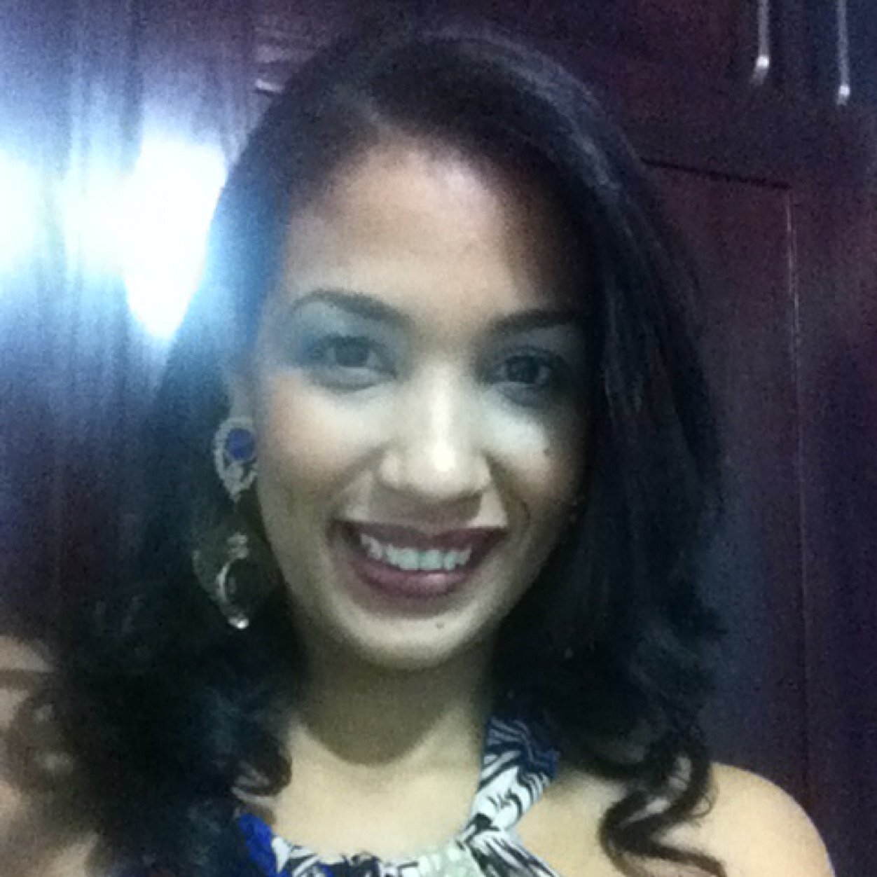 Hija predilecta de dios, enamorada de la vida ,soñadora. Con dos hijos que son mi vida.