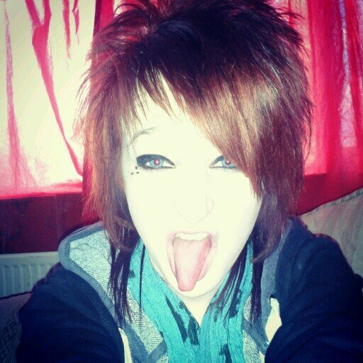 Hey im Alisha and i love BlackVeilBrides also love to make new friends XD
