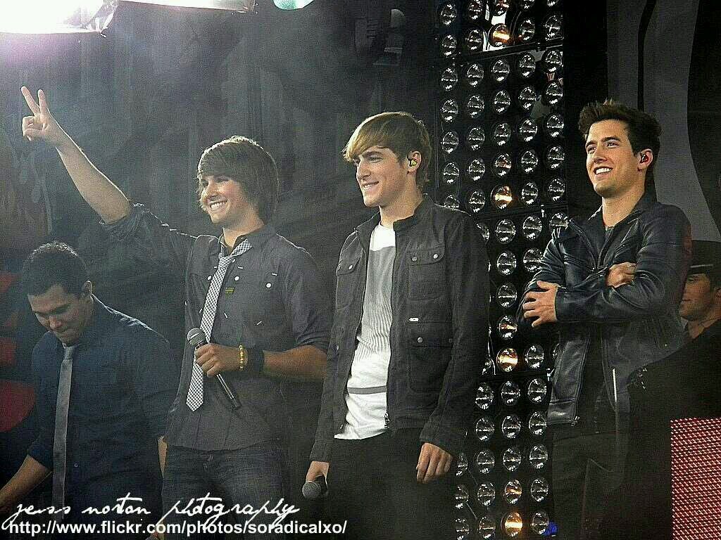 I LOVE BIG TIME RUSH IS THE BEST GRUP OF MUSIC