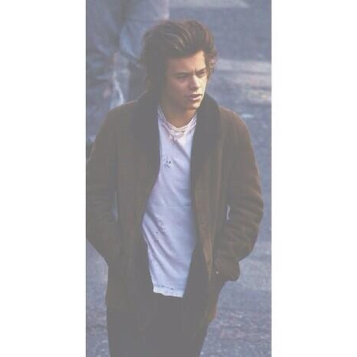 read_biostyles's profile picture. dont follow here follow @imaginexlarry i follow back and ill dm you to michael just ask :) ♡