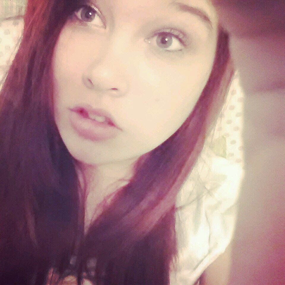 Single /16/Ohio :3/singer/weird person/kik: holla_girrlll13/snapchat: r3ds0u1/follow for follow