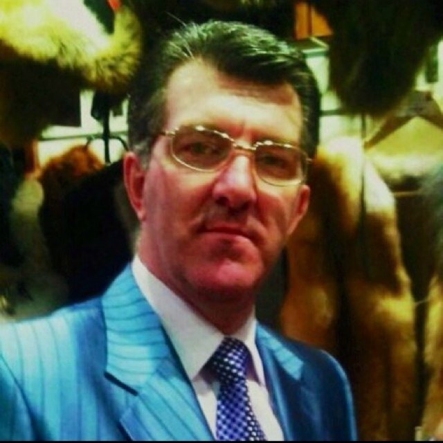 Мне жаль мужчин не ценивших настоящих женщин и мне жаль женщин не встречавших настоящих мужчин!