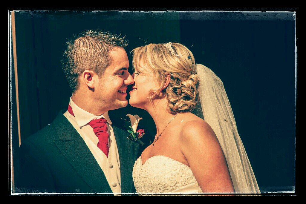 Sianbazza1976's profile picture. love my rock music, anything Country, rugby, moto gp and my husband @PeterBazza