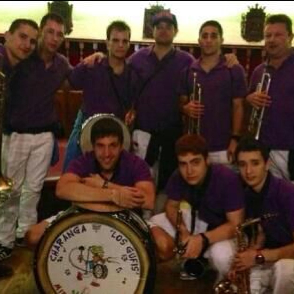 Twitter oficial de la Charanga Los Gufis. Somos una charanga joven y con años de experiencia musical y charanguera. Contacto 649667415.