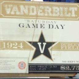 vandygal's profile picture. Runner, foodie, West End wonder, Vandy for Life