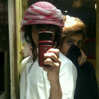 ‏‏ ‏عآشّقه لا ترويَ قصتها لأحد.. تكتب يومياتها على أمل أن يقرأها.. وبداخلها تعلم بصعوبة ماتتمناه ولكن من يعشق.. له الحق أن يحلم♡
