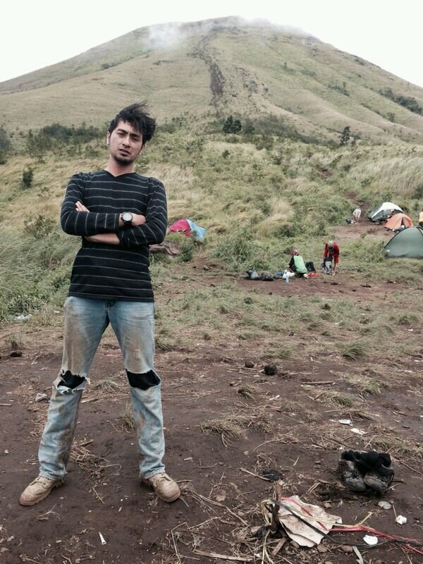 KilamFirdaus's profile picture. piss... love... empathy...