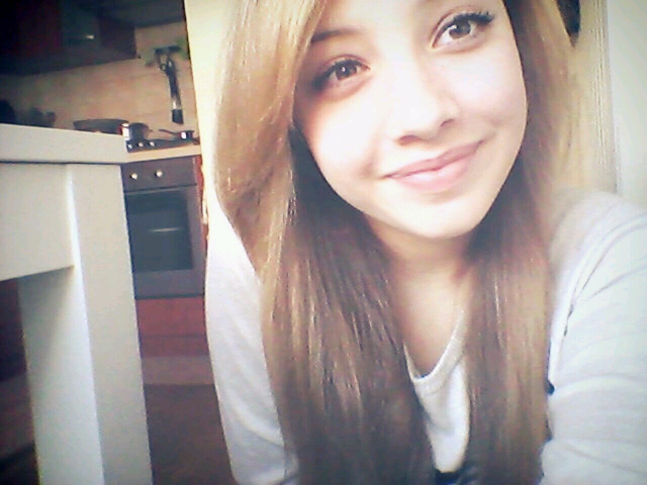 WannaBeFlash's profile picture. umm i like cats.