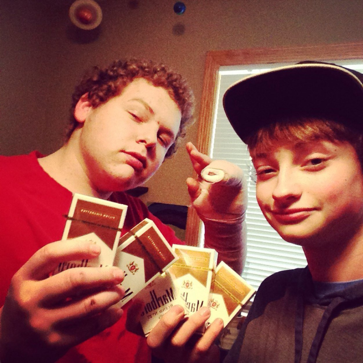 SunnyDLight666's profile picture. Daniel Light
16, Minnesnowta, Drug enthusiast, and reppin the family sign ✊@atmosphere