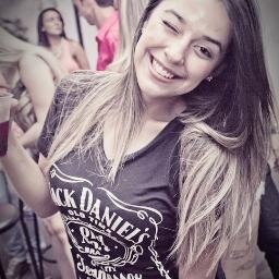 Quanto ao resto,bom, ninguém nunca precisou de restos para ser feliz! ზ