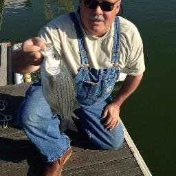 God fearing patriot, Navy vet,contractor, Love God, family and fishing!