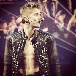 Cuenta dedicada al increíble @justinbieber en el mejor programa de radio @StarClubSpain con @xavimartinez e @IngridSunyer. Owner: @mariagarciadrew
