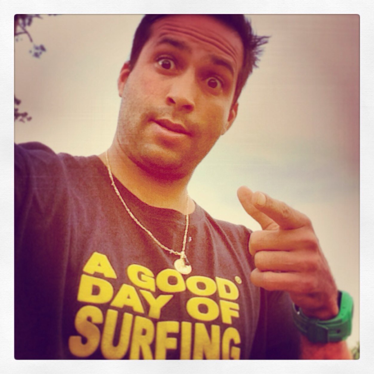 Director La Wave Surf Co.Experto #MKT managment del surf y deportes deslizamiento.Secretario AESP, Free surfer, entrenador.  LA WAVE  #AliAlejandroCastro