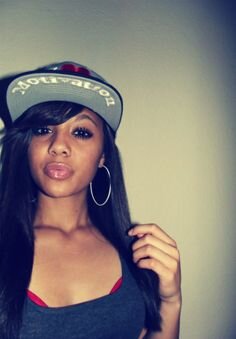 I'm the type if guhh that is LOYAL!! and i love to sing and dance