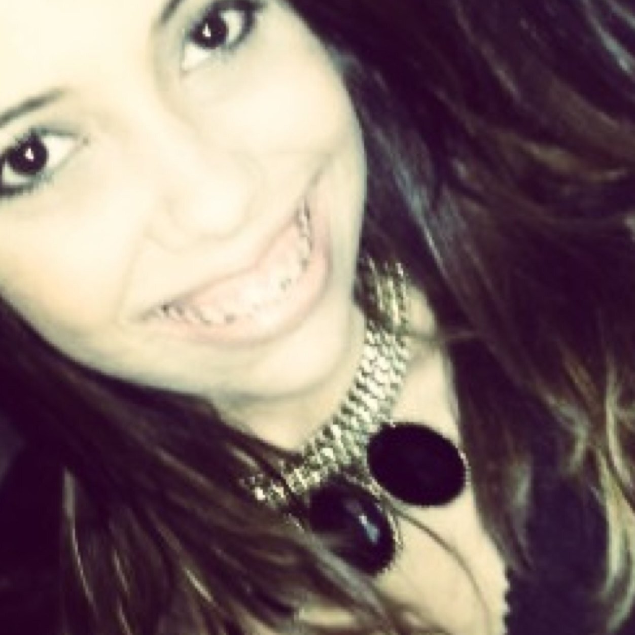 Julianalves's profile picture. Learning how to be better ✌️