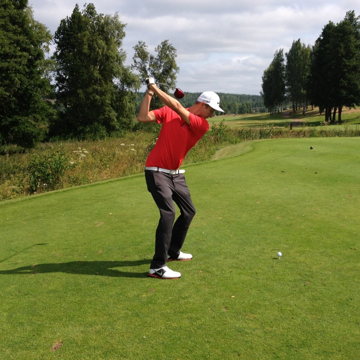 Kimsyrjanen's profile picture. Sports enthusiast who loves playing golf and a following pretty much all sports!