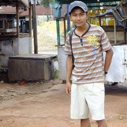 nggak usah ngestalk, tekan aja langsung tombol follow nya simple kan ?