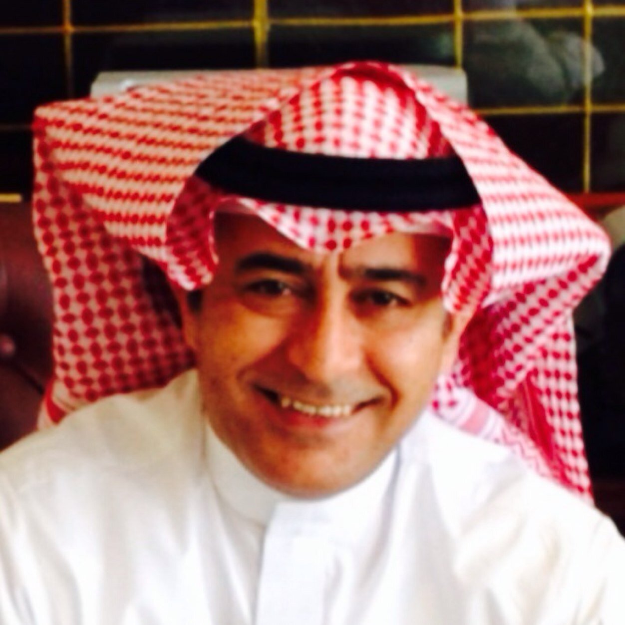 مهندس مدني ,مكتب رواد العمران للاستشارات الهندسية,عضو الهيئة السعودية للمهندسين وطني خط احمر , اعشق نادي الاتحاد ,اتذوق الشعر 'اتغافل حتى تستمر المودة,