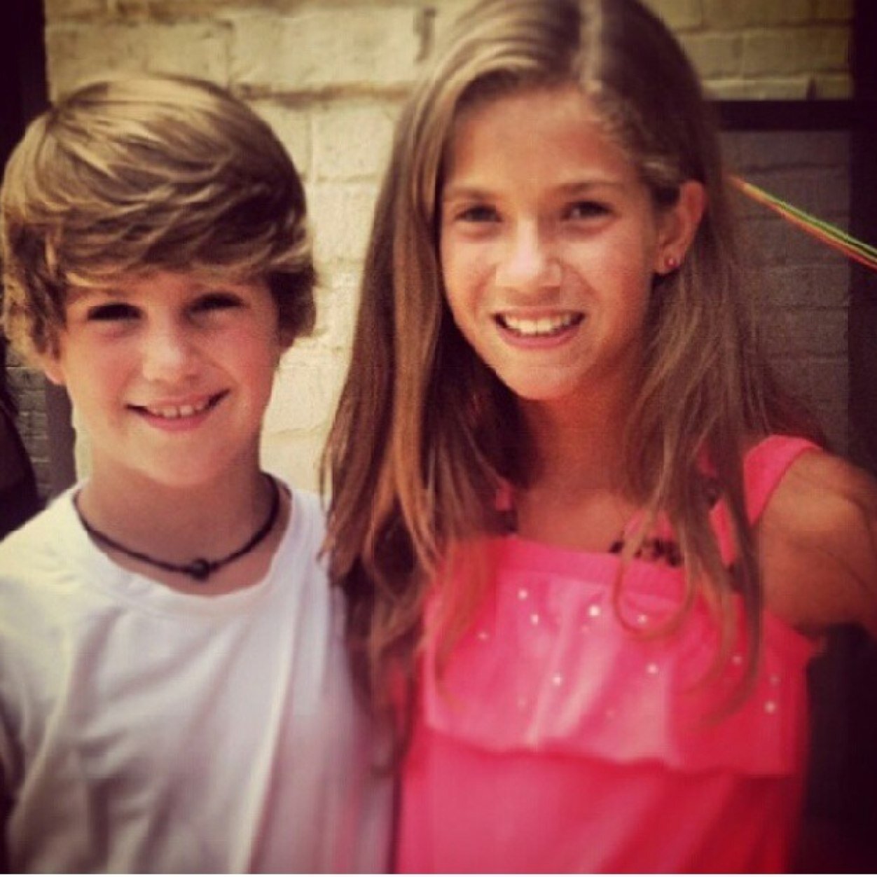 Hey its kate✌️this is my only twitter11 years old1⃣1⃣please follow me you will see alot of photos of me Main insta:katecadogan5 private insta down below
