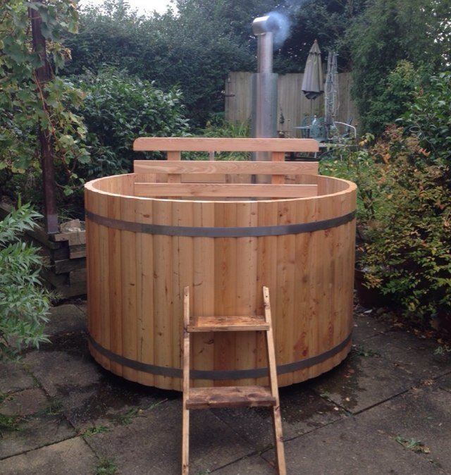 rusticelements's profile picture. Exhilarating yet relaxing; modern yet traditional. Our wood-fired hot tubs offer an experience which allows you to bathe in an authentic Scandinavian fashion.