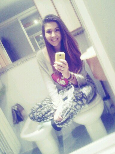 falsas_sonrisas's profile picture. 