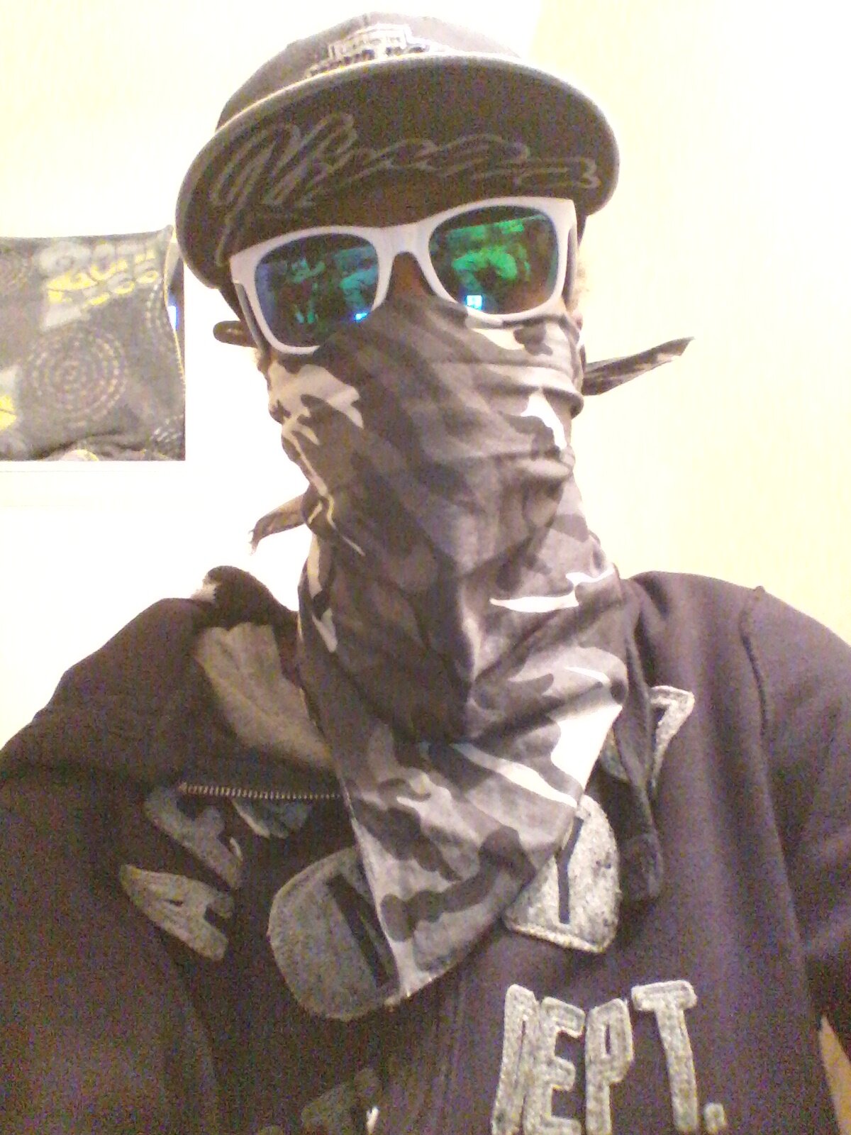 sayyes2drugs_'s profile picture. #HIGHLIFE #TURNUPORDIE #HL4L #THUMBPINKY #STONERKID #19YrsYoung #BLACKHIPPIE #RIPBOBMARLEY #HIGHERLIVING  #TeamFuckMyLife