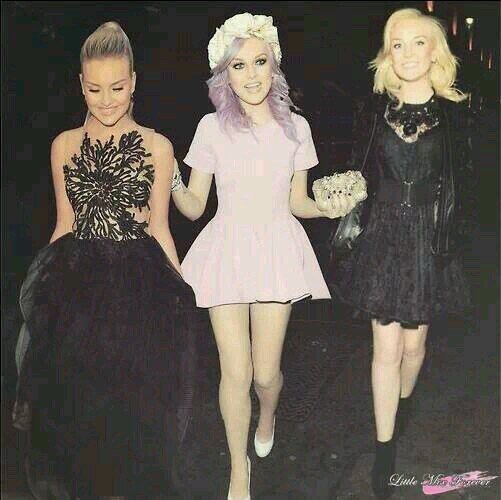 TrillizasEdward's profile picture. Louise: Borde y Callada/ Arylia: atrevida y simpatica/ Perrie: Cariñosa y tierna./ Katherine: Prima de las Edwards l solteras l