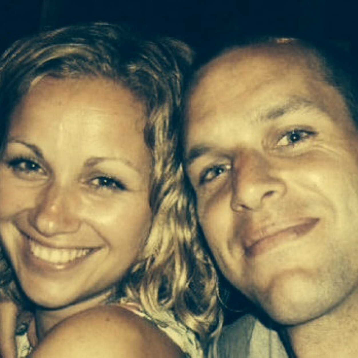 foxy_justin's profile picture. 