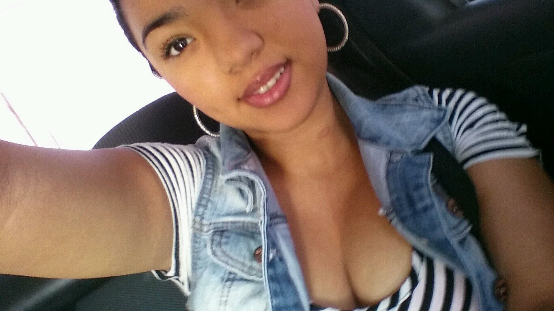 MsOvalle12's profile picture. 