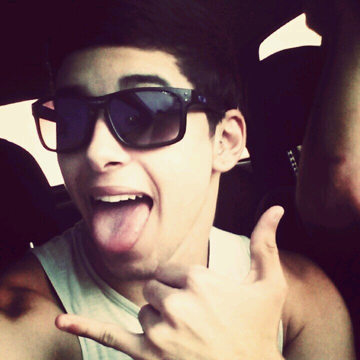 Senhor, proteja-me de todo mal, de todas as pessoas de má fé e que toda energia negativa que chegue até mim se transforme em amor. ✌