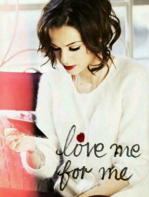 Hija de Finnick y Annie.  || La menor || And they scream... the worst things in life come free to us