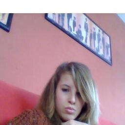 tu m'rabaisse en m'insultant, mais moi j'te nique en te souriant :* 3