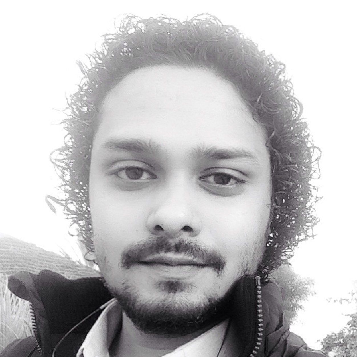 yaamin's profile picture. 🦠