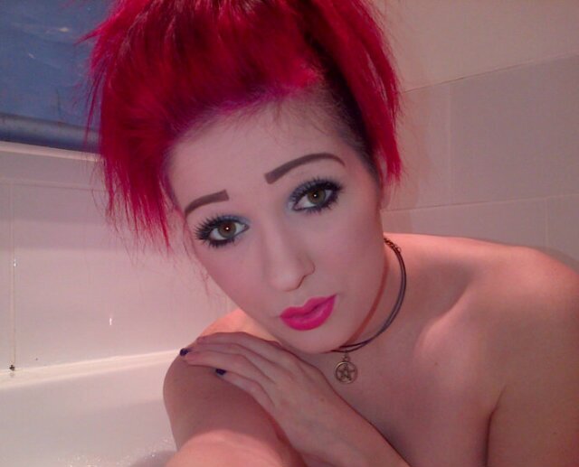 LilliMae1994's profile picture. Lilli-maeAshworth 19