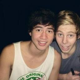 5SOShotsuace's profile picture. here to spread smiles cuz im a boss :)