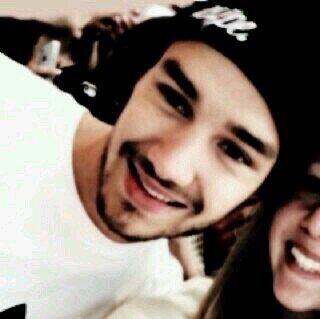 _VansOfZayn's profile picture. LUKE PLEASE FOLLOW ME