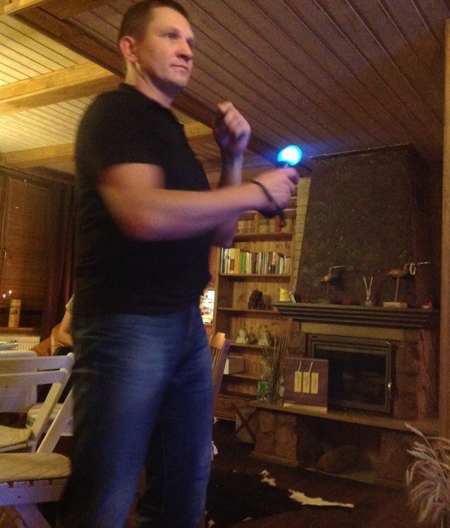 Interesuję się: nowymi technologiami, filmami, graniem na PS4 oraz parkami rozrywki