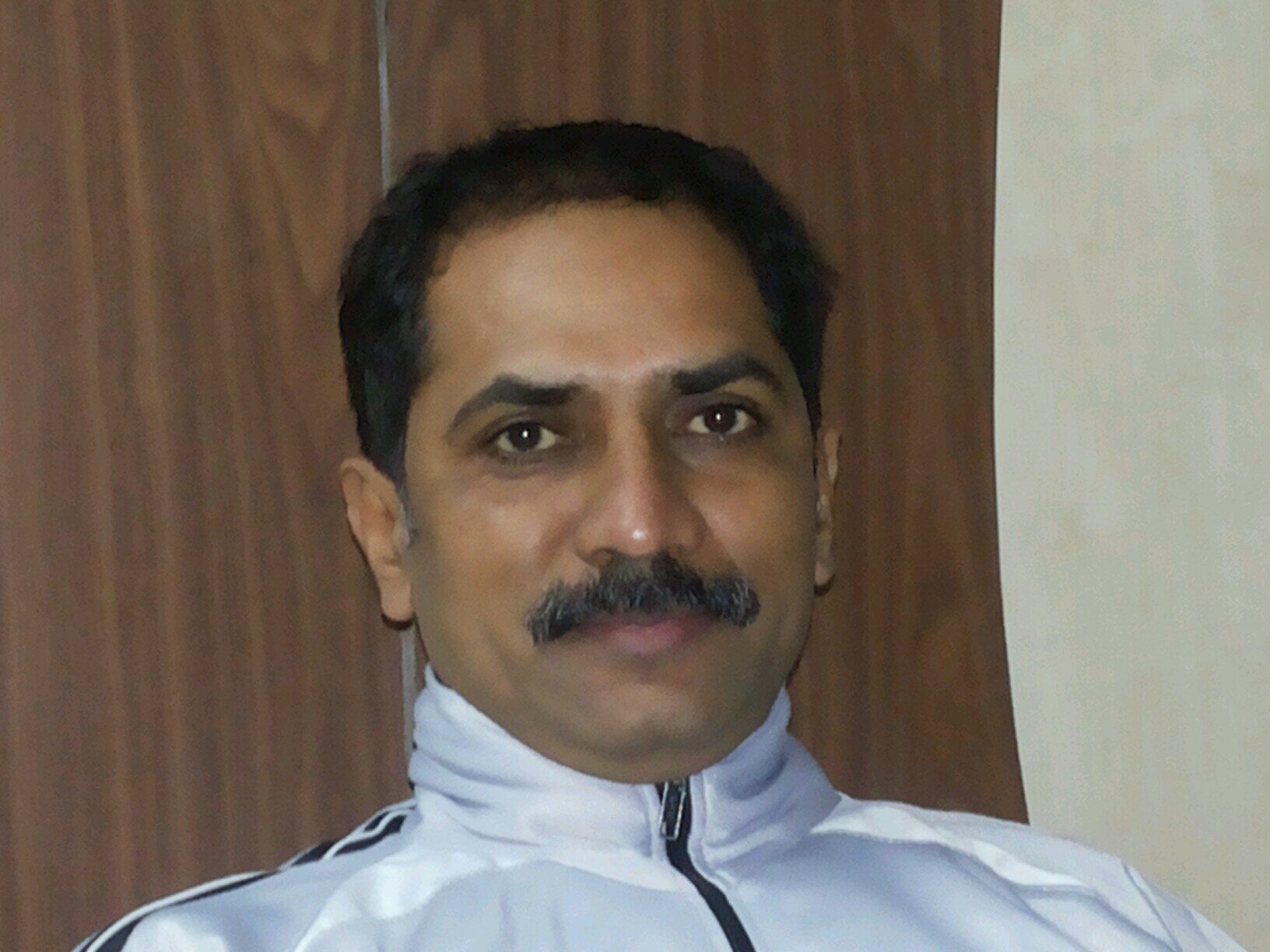 कोई व्यक्ति अपने कार्यों से महान होता है,अपने जन्म से नहीं.