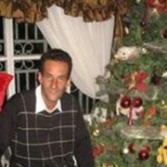 hugonigcomve's profile picture. Esta es mi Foto real, este soy yo Hugo Antonio Avila Taborda,  y al fondo de pantalla la foto de mi madre Siomara de Avila